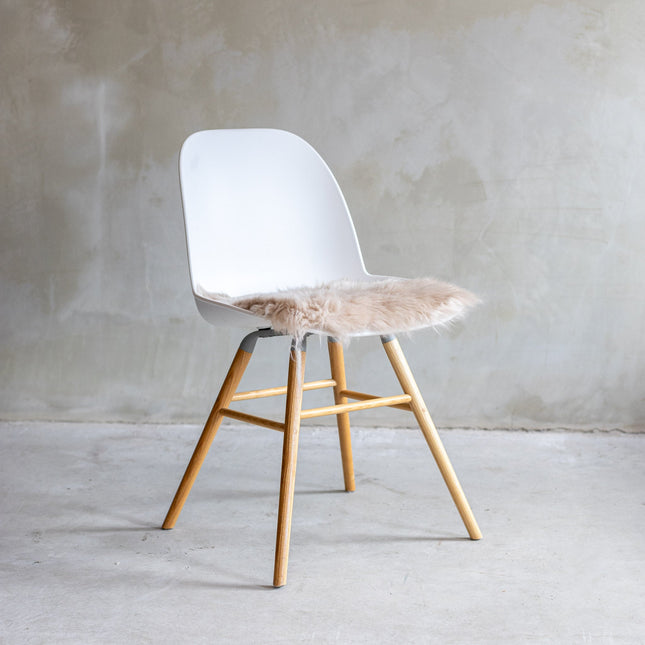 Van Buren chair pad van schapenvacht in linnen tint 40x40 cm